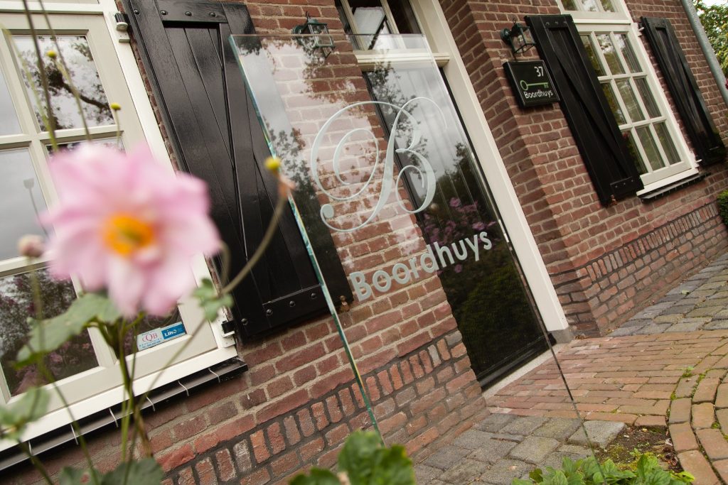 Nuenen of centrum Eindhoven vergaderen: wat wint op focus, parkeren en bereikbaarheid?